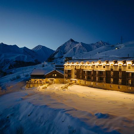 Alpina Hotel Gudauri Esterno foto