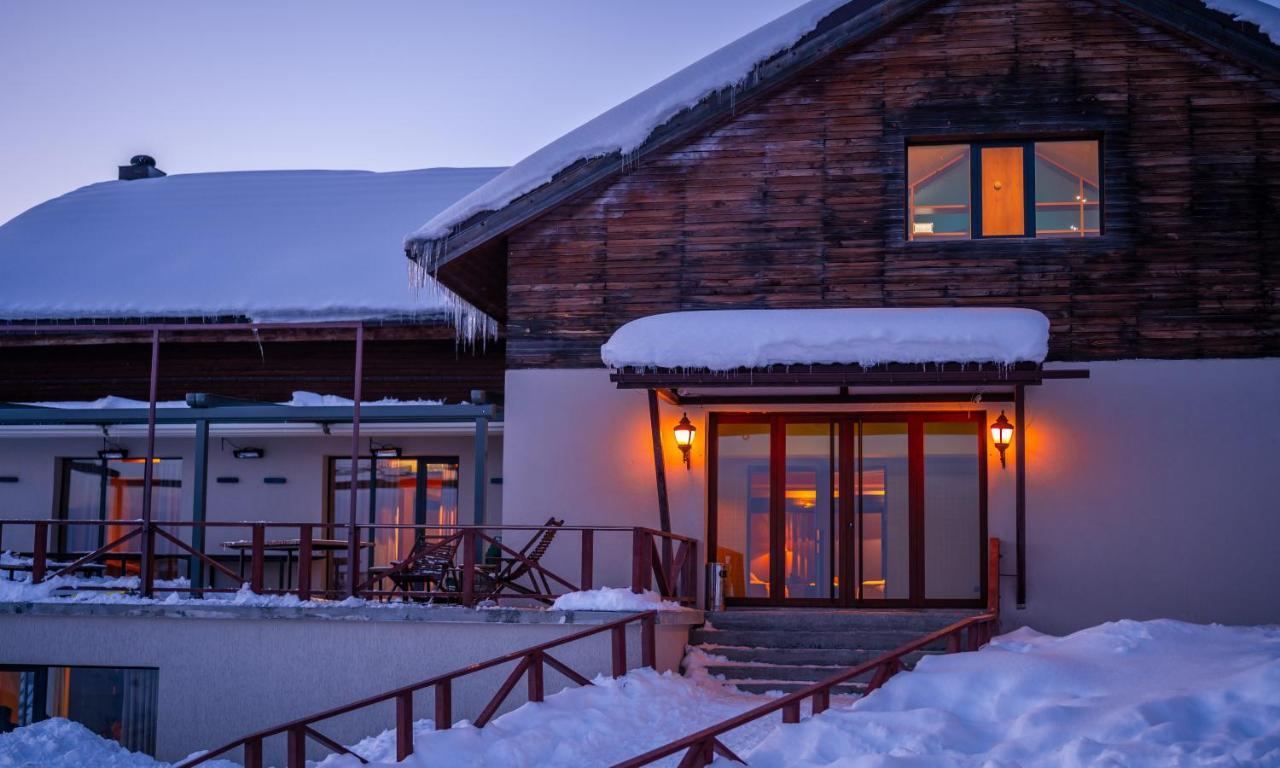 Alpina Hotel Gudauri Esterno foto